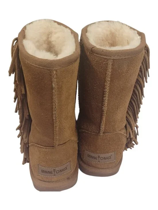 Minnetonka Camel Brown Suede Moccasin Booties with Fringe Size 6 - Picture 4 of 7